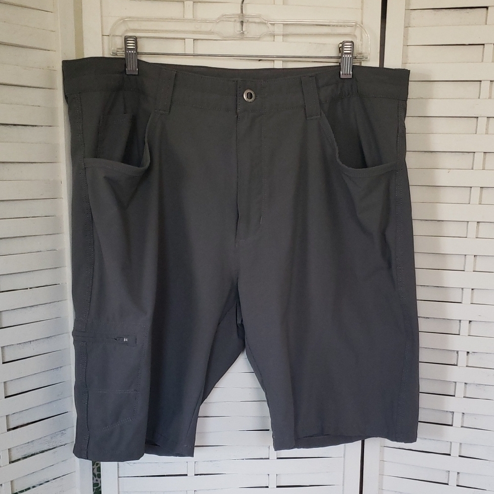 Patagonia Gray Cargo Shorts Athletic Style Mens Size 38